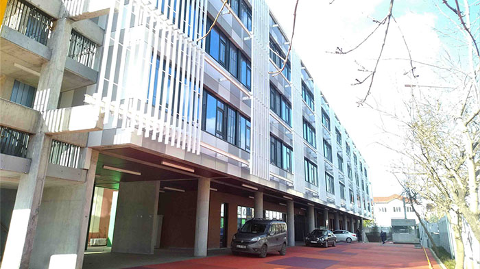 İstanbul Küçükçekmece Eşref Bitlis Anadolu Lisesi